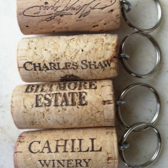 50 Used Authentic Wine Corks used to make crats - Picture 7 of 8